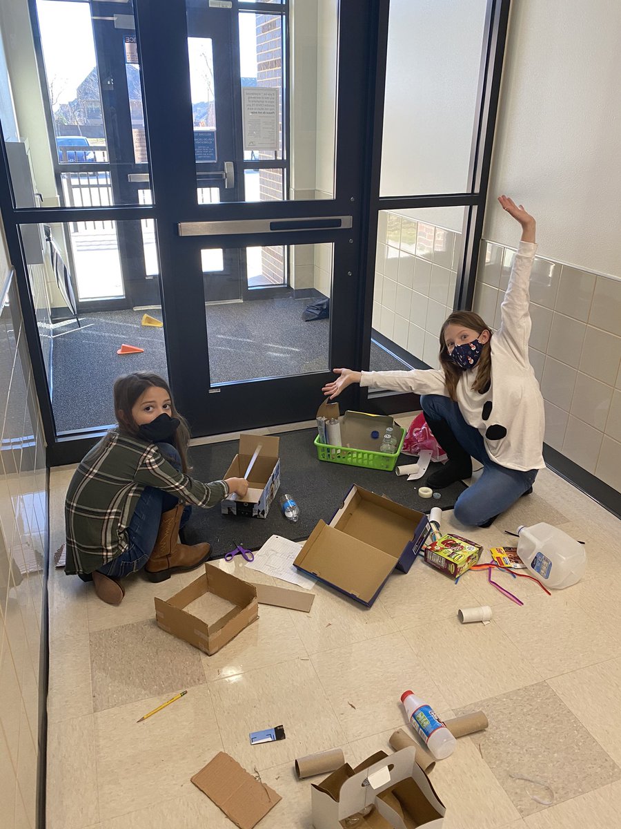 Mr. Holmes (@mrholmes101) on Twitter photo The students had a blast designing sleighs for snowmen! <a href="/LiscanoElem/">Liscano Elementary School</a> #LiscanoProud #LiscanoElem2020 #ourfisdstory The students had a blast designing sleighs for snowmen! <a href="/LiscanoElem/">Liscano Elementary School</a> #LiscanoProud #LiscanoElem2020 #ourfisdstory