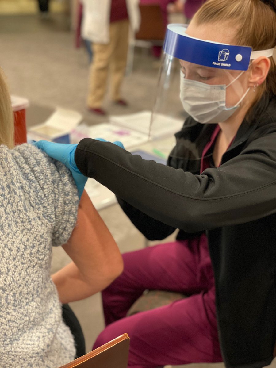 OUNursing's tweet photo. OU College of Nursing students and faculty help with COVID-19 vaccine shots today. @OUHealth @UofOklahoma #OUNursing https://t.co/KmHOMqU2qb
