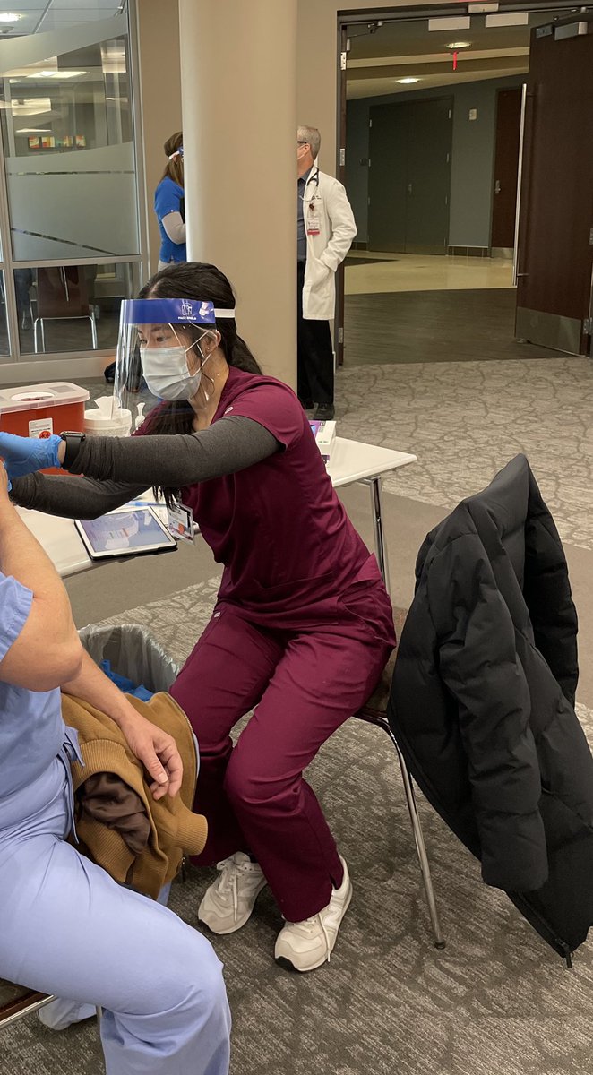 OUNursing's tweet photo. OU College of Nursing students and faculty help with COVID-19 vaccine shots today. @OUHealth @UofOklahoma #OUNursing https://t.co/KmHOMqU2qb