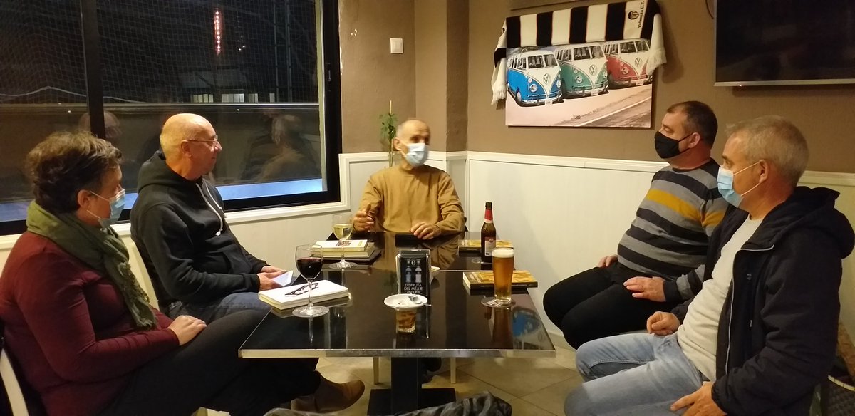 IsabelCanetF's tweet photo. Tertúlia literària sobre La bèstia que cavalquem, de Ferran Garcia-Oliver amb el Club de lectura d'Ador.
#Llibresenvalencia @joanborj
#Ador #literatura #PremisAltea
#boneslectures https://t.co/mTp7DJlKc6