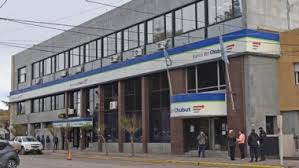 Chubut en Línea - Noticias
Banco de Chubut colocó más de 520 millones en préstamos personales chubutenlinea.com/noticias/banco…