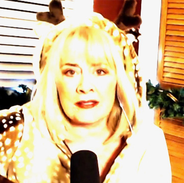 New event posted - Claudia's Live-stream Holiday show - "Sucking Up To Santa"  
koir.tv/events/claudia…  #livemusic #koir #streaming #music