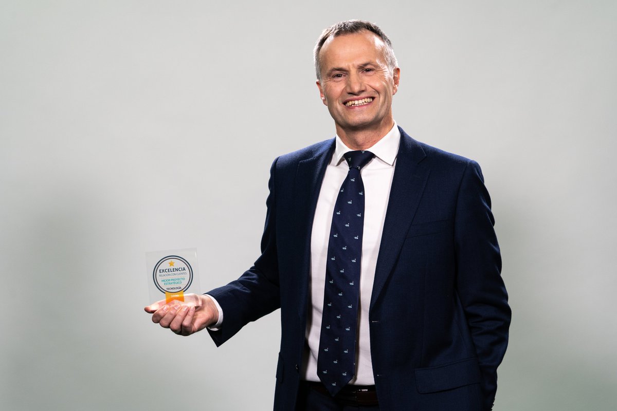 PremiosExcelencia tweet media