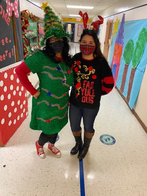 Seagoville_ES's tweet image. The Holiday Spirit. Oh Christmas Tree! #HolidayspiritinDallasISD
@MRamirezDISD
@joleehealey
@DallasISDLeads
@opriddick1
@roshonda_brown