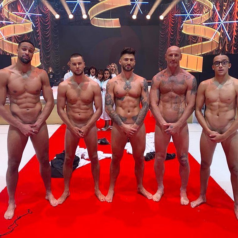 FitFamousMales's tweet photo. We loved watching @AshleyBanjo @chrishughes_22 @JakeQuickenden @gareththomas14 & @perrikiely stripping off on #RealFullMontyOnIce to spread awareness on how to check yourself πππ»
Thanks to @Ballstocancer for the information too!
#ballstocancer #checkyourself #checkum https://t.co/Qi1HbiC5GH