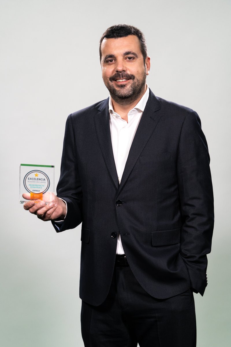 PremiosExcelencia tweet media