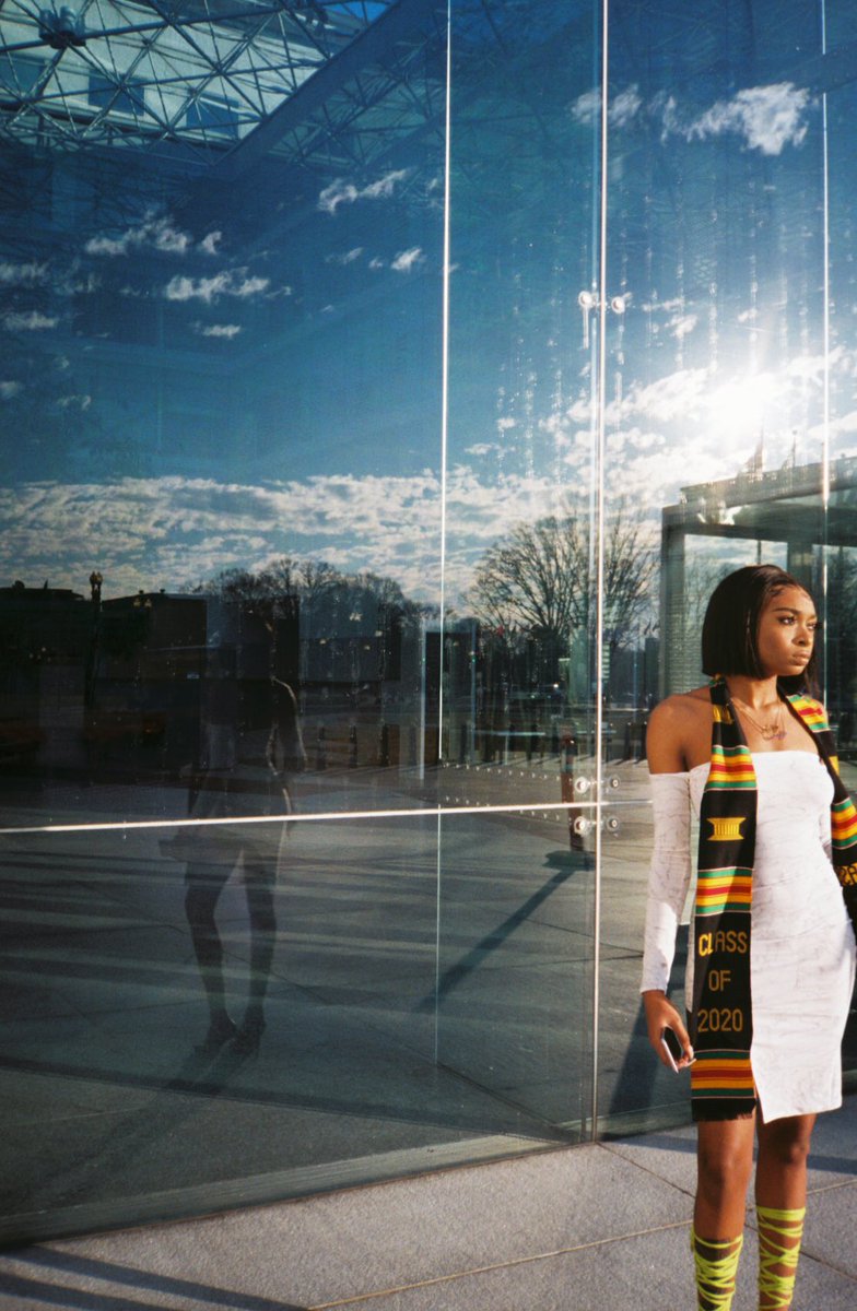 fvckyosoles's tweet photo. If only y’all knew how bad my freshman year was, to actually thug it out to finish in 3 years.
Rl a blessing🥺
#Graduation2020 🎓 https://t.co/4RyVKdEJSV