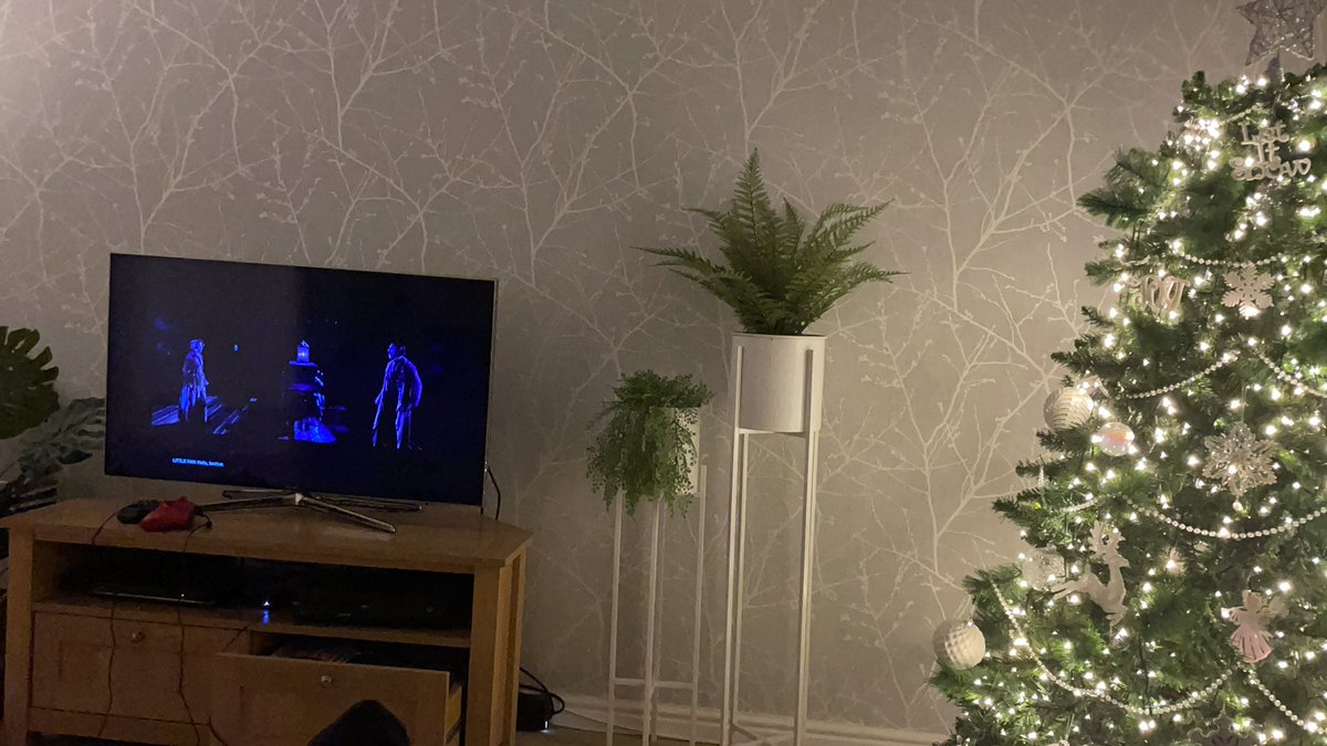 koptaylor's tweet image. Watching A Christmas Carol from the @oldvictheatre sat on my Sofa in Swindon. Superbly done and enjoyed by the family. 👏🏻👏🏻