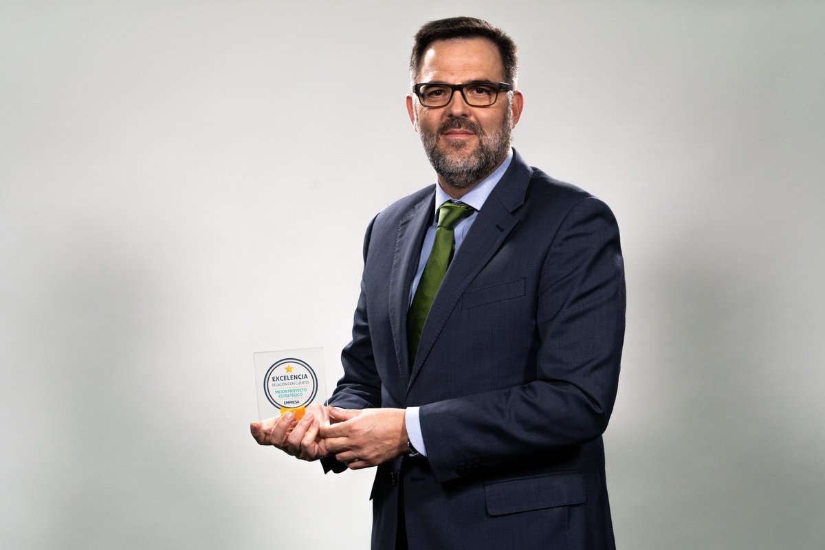 PremiosExcelencia tweet media