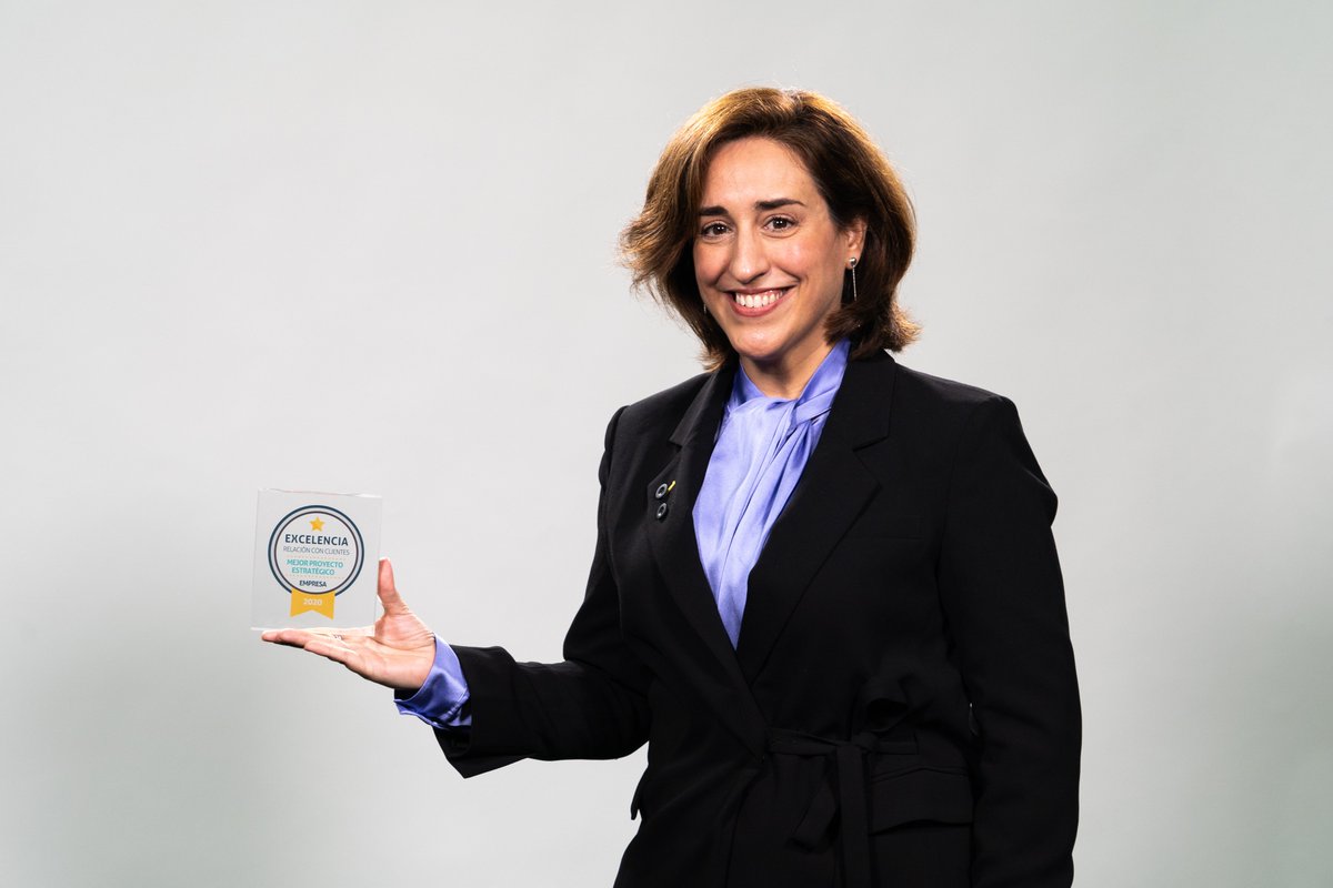 PremiosExcelencia tweet media