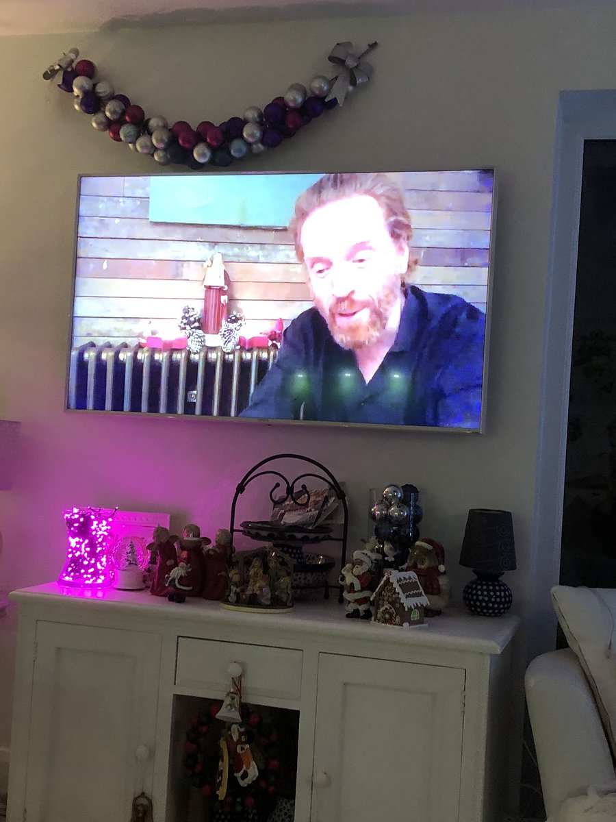 CFno1LeftBehind's tweet photo. Watching now. Lovely music 🎼 🎶 🎵  #CBC2020 🎄 https://t.co/j1r04LxXuZ