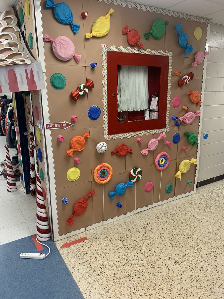 MrskOcsb's tweet photo. Merry Christmas from a uniquely made gingerbread house in grade 2 at @OLMCarmelOCSB ❤️ 

Our kids put their heart and soul into creating a beautiful gingerbread house these past two weeks! We voted on door ideas and once decided they made almost all the candy! 
I am so proud ❤️ https://t.co/HaGv8LvAog