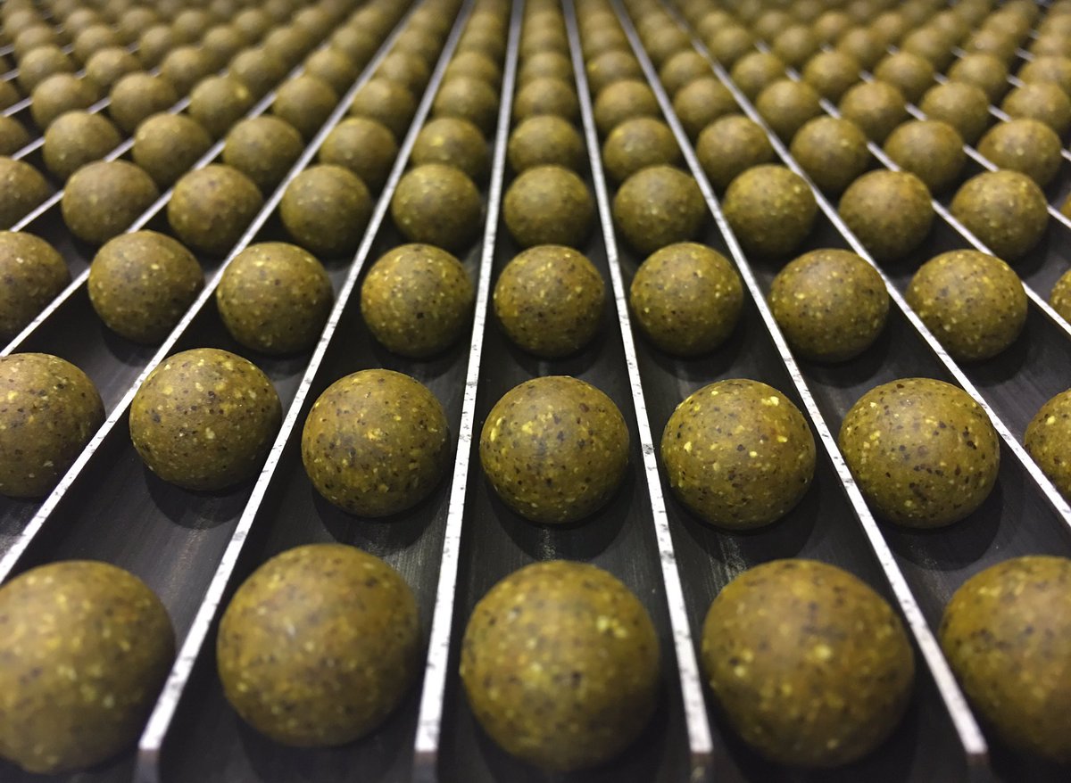CultBaits's tweet photo. Throwback Thursday...
Elysium Cork Ball Pop Ups, each one hand rolled by myself to ensure absolute perfection. Very time consuming to produce but definitely worth all the effort.

Is it time for a long overdue comeback?

#cultbaits #carp #carpfishing #boilies #carpy #karper https://t.co/P4ImCmZBOO