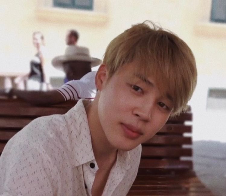 Jimin look absolutely stunning barefaced — a thread