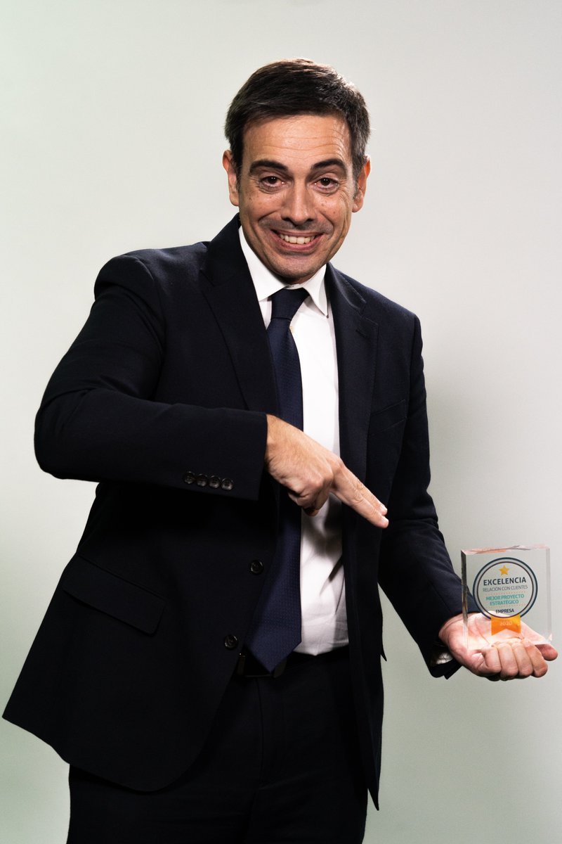 PremiosExcelencia tweet media