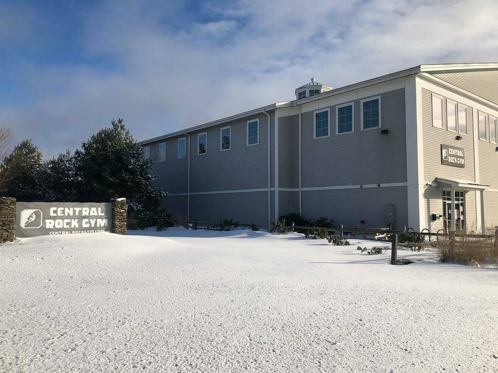 crghadley's tweet photo. We are open! Remember, shoveling is an excellent warmup for climbing. See you soon! https://t.co/8pPPQXxiRn https://t.co/zFwieNUTVF
