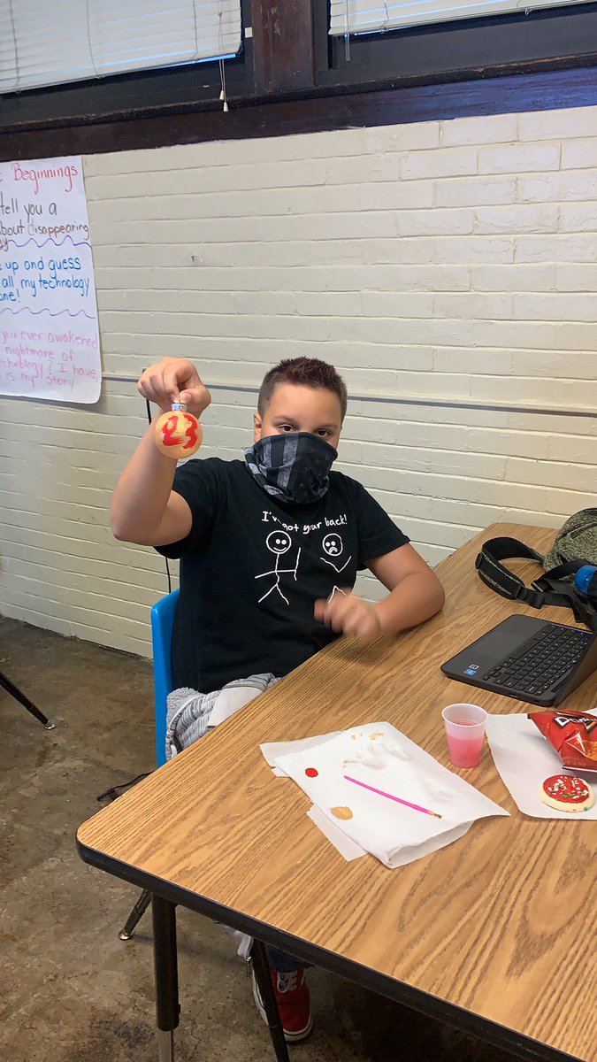 mrsmmott's tweet photo. A+ TUTORS are amazing! Celebrating a successful semester with treats and paints! @ReedAcademy1 @LearnOnTheHill @Sara_Strohm https://t.co/RTleYhXotm