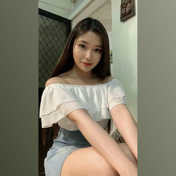 GalaxZtars's tweet photo. why are zstars keep attacking me with their winks
#zstars #zgirls #zboys #galaxz
#OnceImThere
#ItsChristmas
@zpop_official @carlyncabel https://t.co/GBDnMlG6Xa