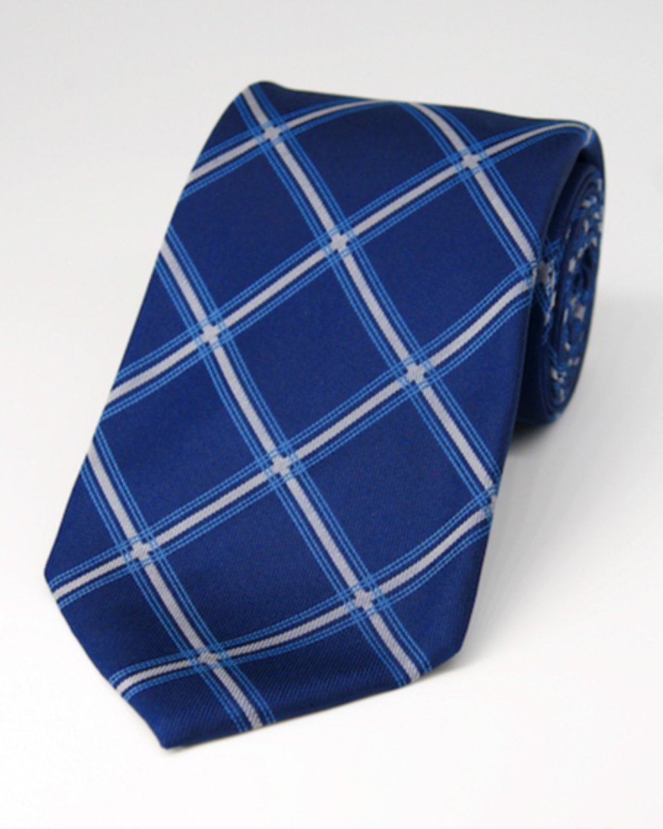 PorterPepperell's tweet photo. LAST FEW DAYS to guarantee UK delivery pre-Christmas. Now with FREE gift wrapping.
#tie #ties #sevenfoldties #sevenfoldtie #dapper #formalstyle #suit #suitup #mulberrysilk #handmade #style #sartorialist #gentleman #tailoring #7foldties #gentlemen #ootd #christmas #giftsforhim https://t.co/l9L9CQj102