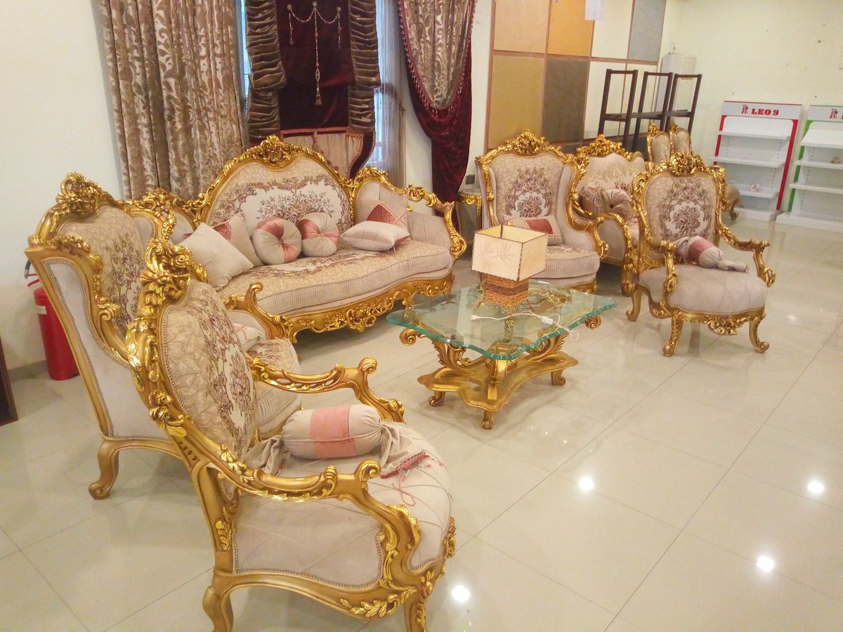 michaelaias's tweet photo. ANTIQUE EGYPTIAN 3 SEATER, 4 SINGLES SEATER SOFA AND A CENTRE TABLE..
PRICE: 4,200,000
XMAS PROMO PRICE: 3,450,000
LOCATION: OWERRI
MASTERPIECE
#furniture #furnituredesign #AntiqueClique #antique #nigeria #VerifiedLaycon #verifylaycon Mr President #chairs #NigerianTop10Chart https://t.co/t4PtgIpfcQ
