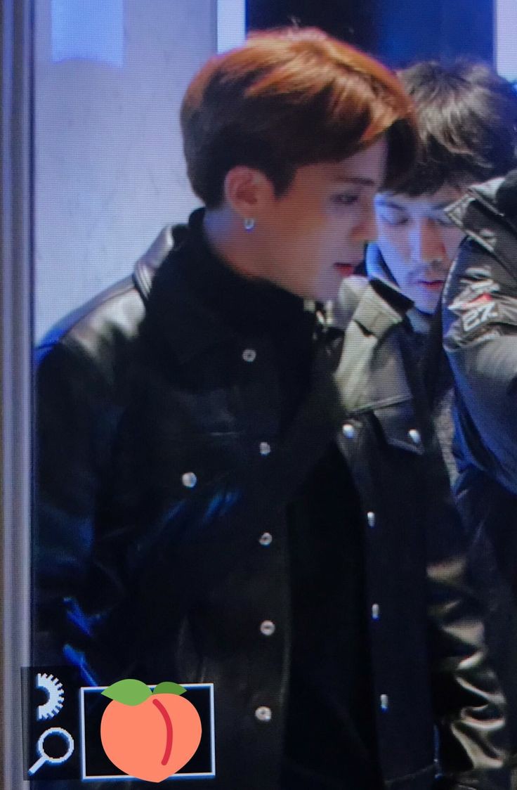 jonghorock's tweet photo. i-  sTOPEd  workin g   wht  the f uckjcjcjjfjfjfj https://t.co/GxnfFKJS15