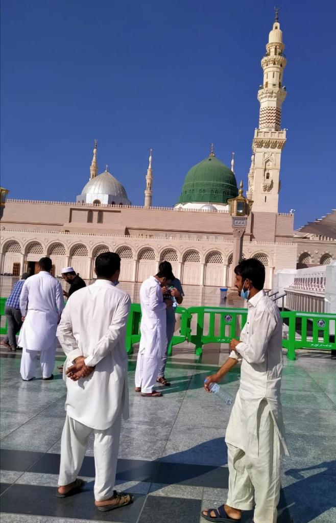 imAshrf's tweet photo. 🌹🌹اس دنیا کی سب سے خوبصورت خوشبو ماں کی خوشبو ہیں۔🌹🌹
جمعہ مبارک
       🤲🤲🤲 https://t.co/foVkoo1U2s