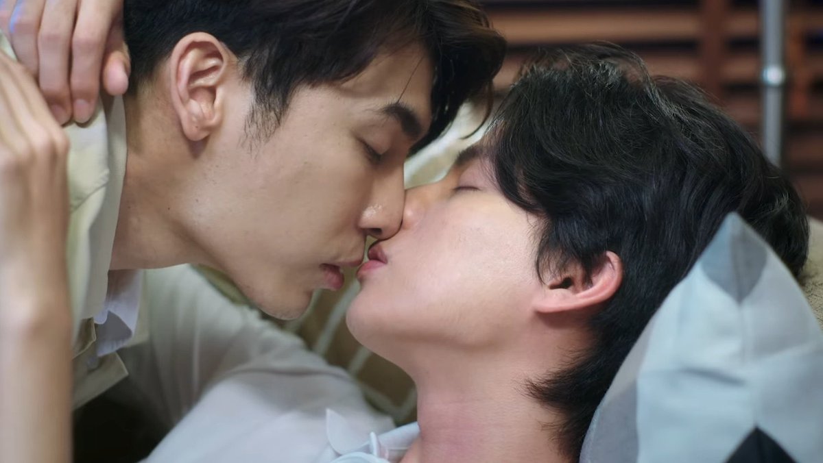 In a IRL r'ship, just taking alone is not ok. It's unhealthy & can lead to toxicity. But in the TharnType dynamics, both of them came pre-wired to fulfill each other's deficit! That's why they were drawn to eo & could not stay away from eo, despite seemingly insurmountable odds.