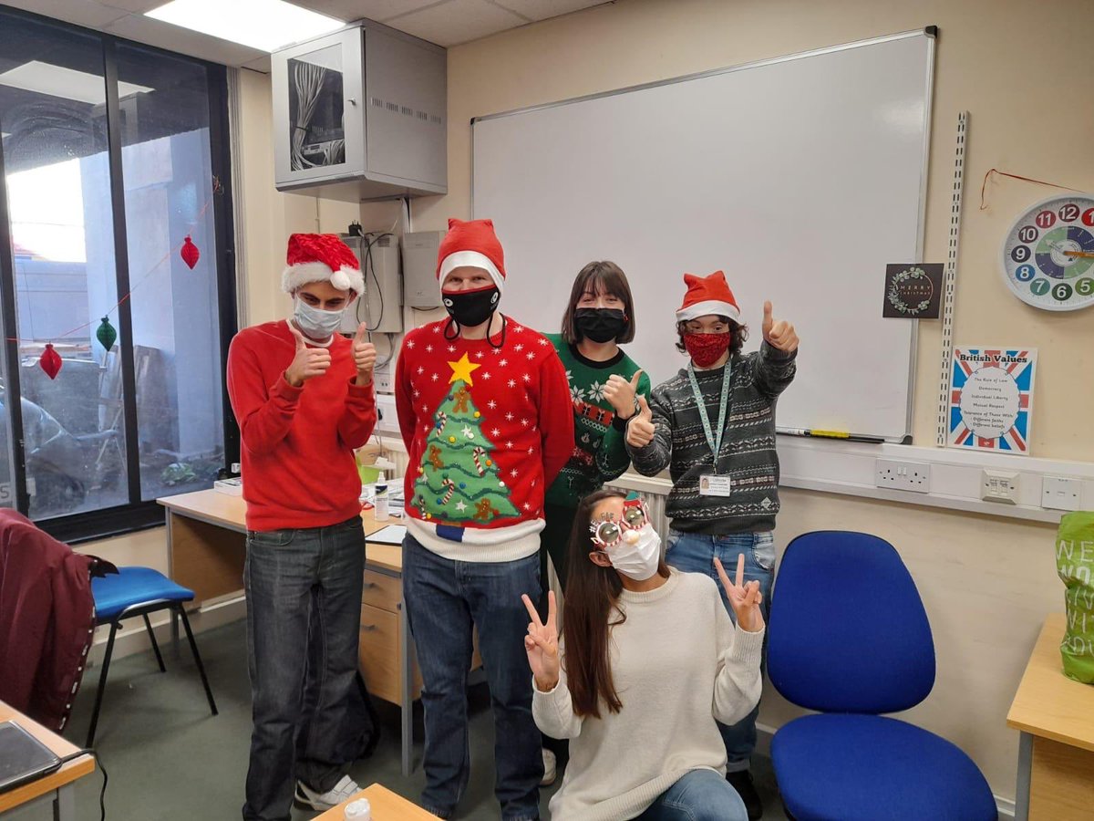 InternsSouth1's tweet image. Merry Christmas from us to you!  We hope you have a jolly time and watch lots of Xmas films like we did today! #ChristmasCountdown #Mencap #SupportedInternship #LearningDisability