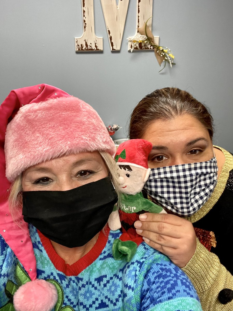 LHendersonWrite's tweet photo. #starjoy @NISDMichael @omlbrouse Michael Stars: Star Elfie, Principal Star, &amp; Writing Star! https://t.co/PaqwqH6weG