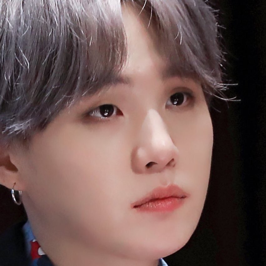 yoongi as the  emoj; a devastating thread