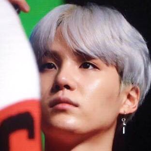 yoongi as the  emoj; a devastating thread