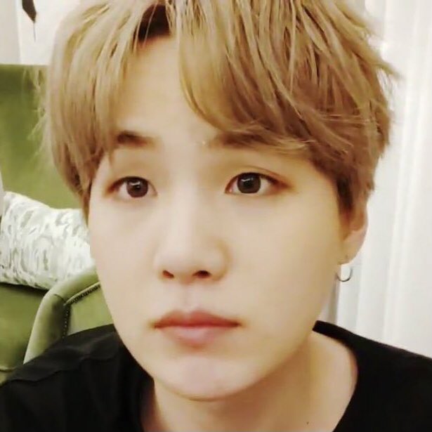 yoongi as the  emoj; a devastating thread