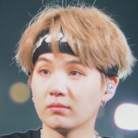 yoongi as the  emoj; a devastating thread