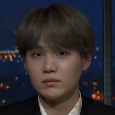 yoongi as the  emoj; a devastating thread