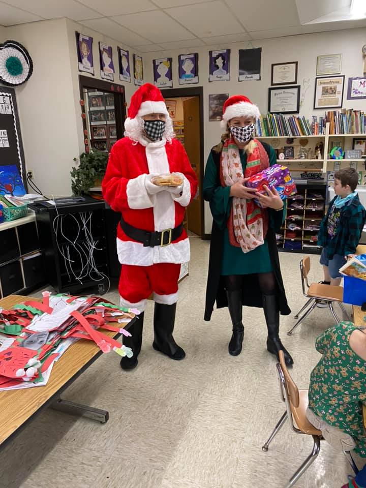 Ho, ho, ho! Santa and his little helper delivered cookies and juice to our shooting star students today. Thank you PGE PTA for the donation! And remember, Santa is always watching 🎄🎅🧑‍🎄