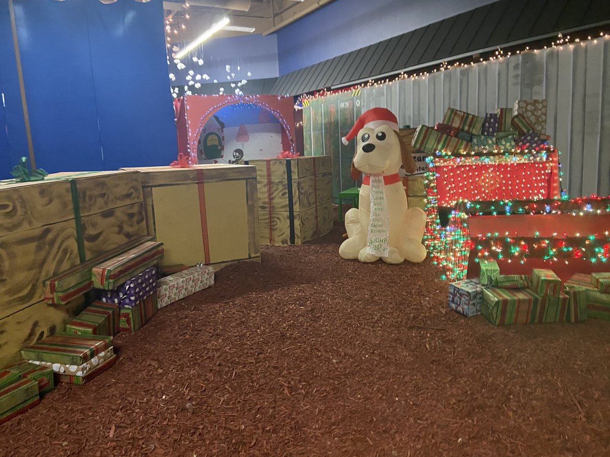 NwiWonderland's tweet photo. Today at #SantasWinterWonderland NWI’s perfect indoor Christmas experience! https://t.co/tf4Ohn9pyO
