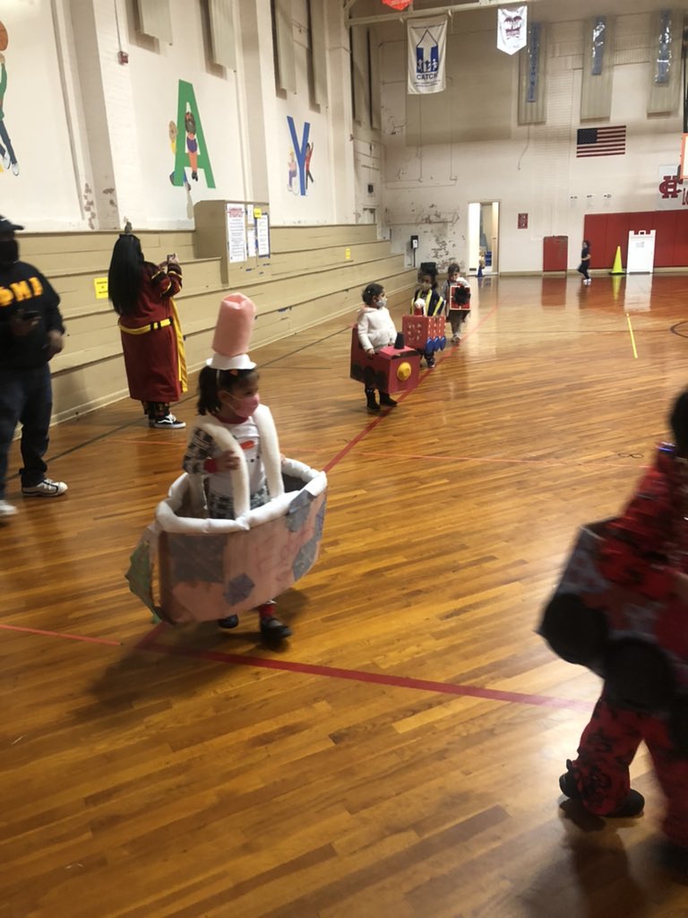 BowensPrek's tweet photo. The Polar Express! https://t.co/j0ipGgp6pE