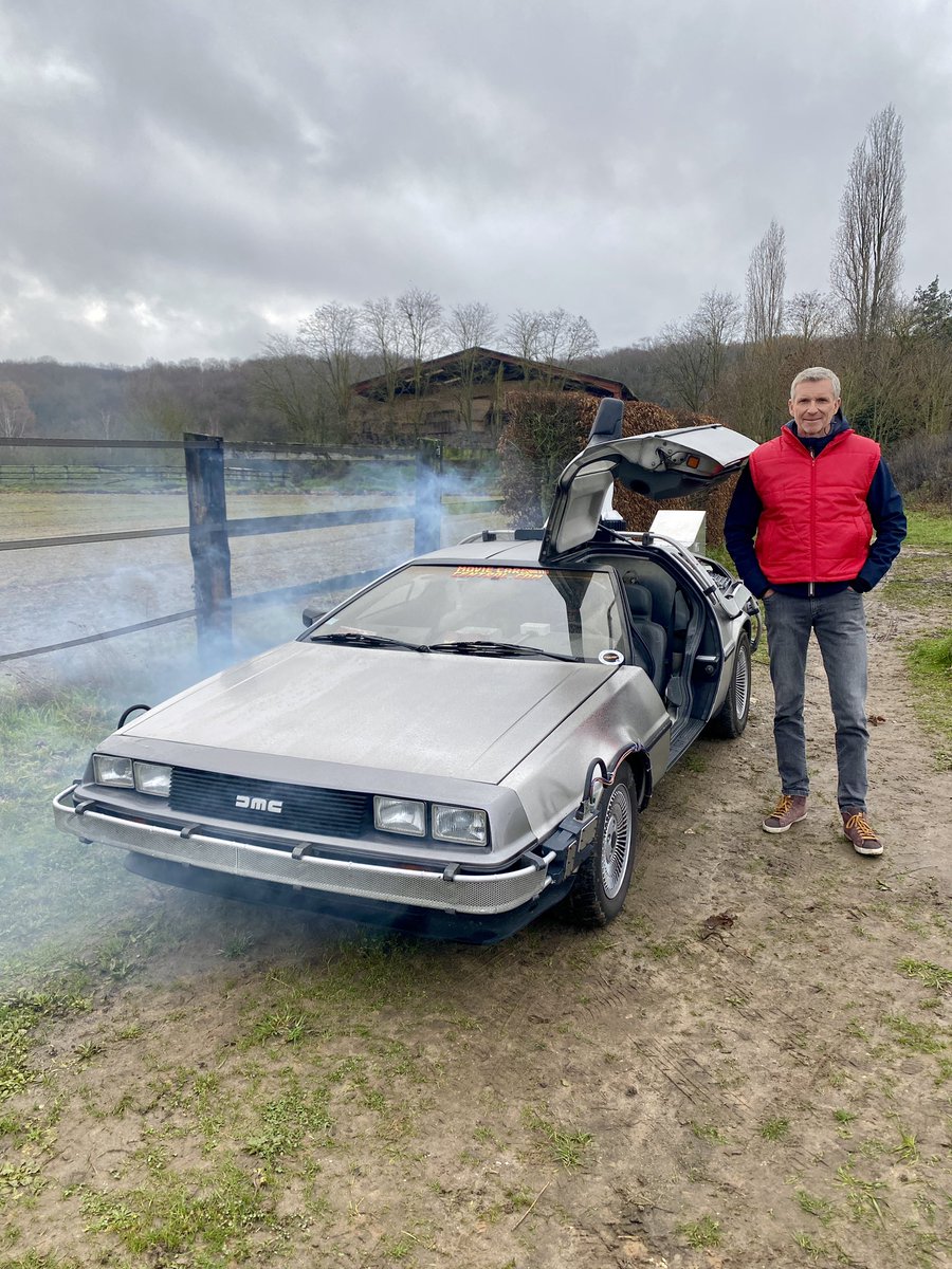 Pour oublier 2020 j’ai emprunté cet après midi la DeLorean de retour vers le futur et son convecteur temporel! <a href="/TF1FACTORY/">TF1 FACTORY</a>