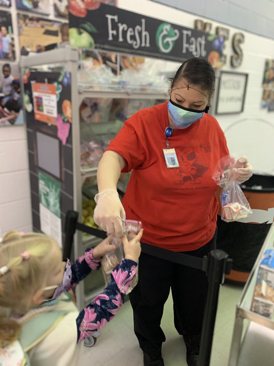 CSPI's tweet photo. Sending a big shout out to @CobbCountyFNS! They expanded their Grab & Go and Breakfast in the Classroom options from 18 locations to 108 in just a year! The #HHFKA makes increasing access to healthy meals easier #HHFKAturns10 https://t.co/x1vcF4qSoK