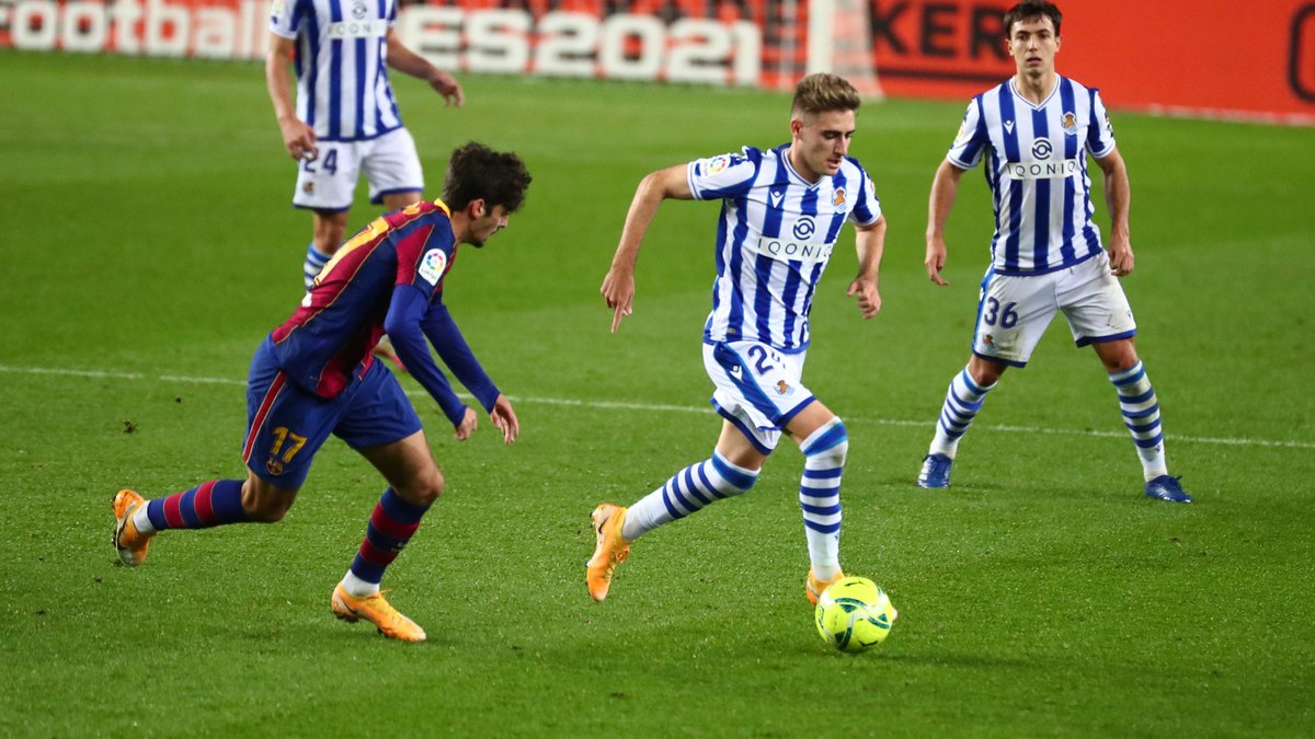 RealSociedad's tweet photo. 🆕 La primera vegada amb la samarreta txuri-urdin! 

#AurreraReala https://t.co/a7RQR5B9j8