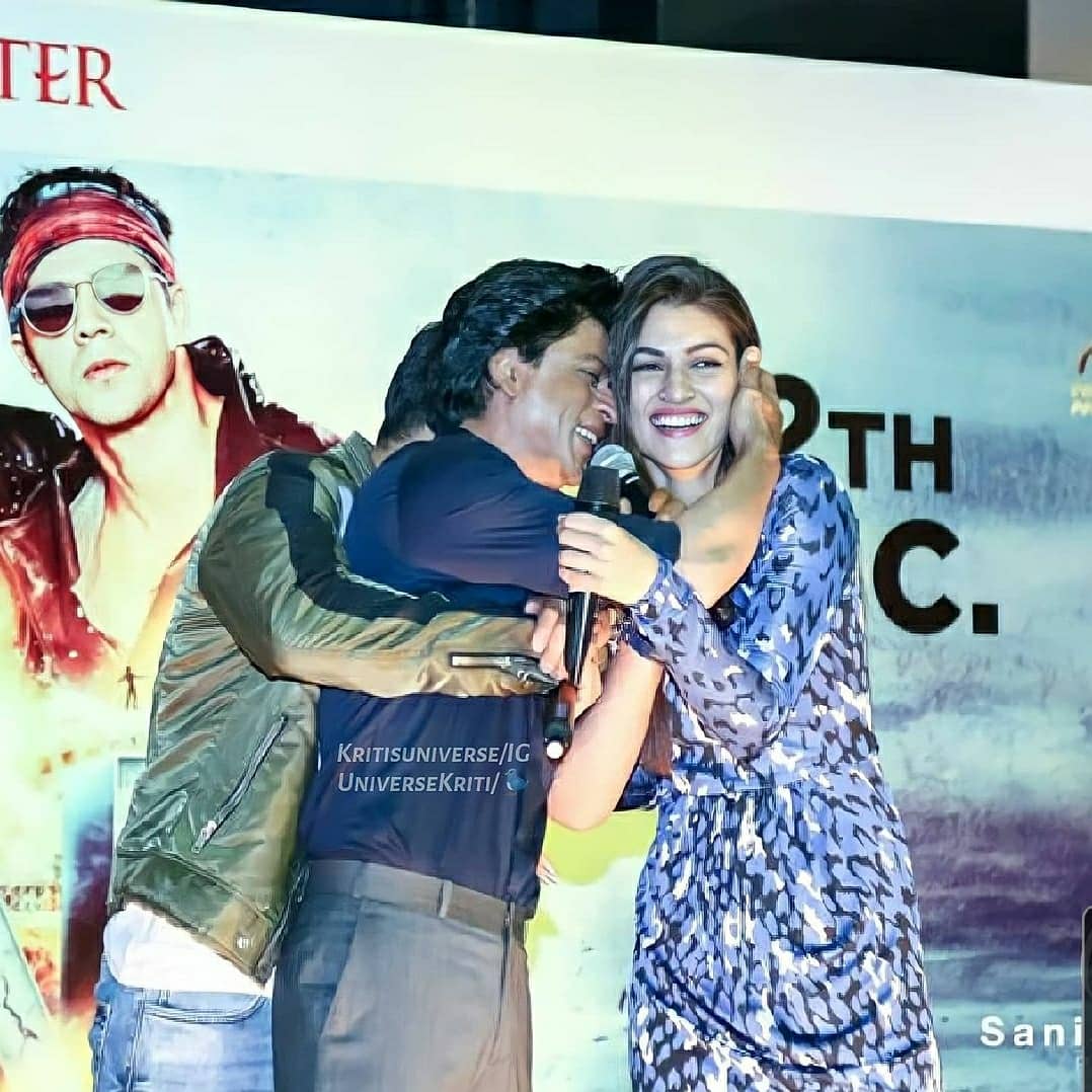 KritisUniverseX's tweet photo. Its 5 Years Of #DILWALE 😍❤

5 Golden Years Of Veer &amp; Ishita ❤💫

#KritiSanon #Varundvn #SRK 

#5YearsOfDilwale https://t.co/qzo4aYPUj0