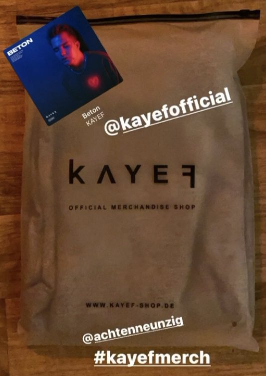 Lischen1990's tweet photo. Hey @kayefofficial @Achtenneunzig. Mega Merch 😔👍🏻 #kayefmerch https://t.co/vhpZ2EvpOo