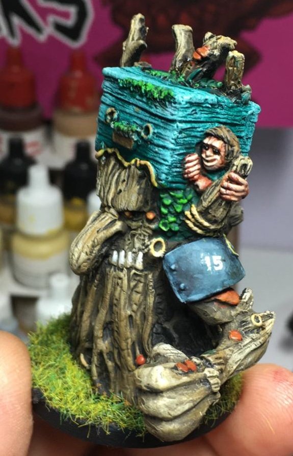 Bios ha acabado la pieza final para su equipo de Halfos... Hombre Árbol de <a href="/BbHungrytroll/">Hungry Troll miniatures</a> dispuesto a dar H-amor a diestro y siniestro...