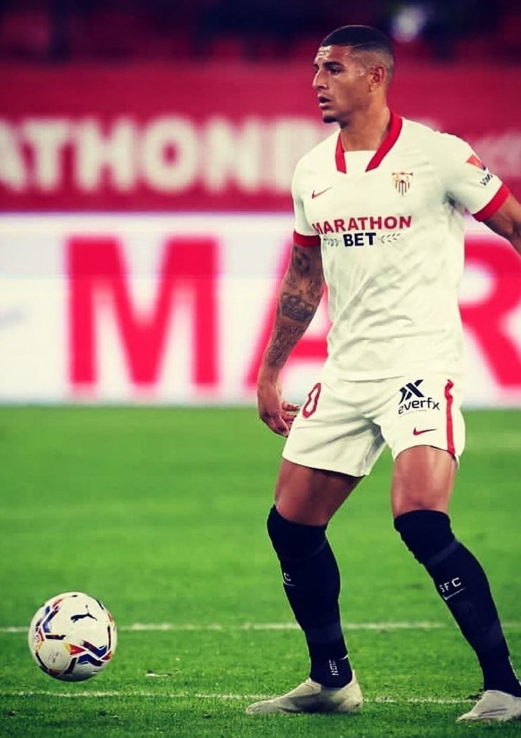 Tras la primera vuelta , haremos pocos fichajes pero buscaremos reforzarnos en las siguientes posiciones:

-DFC
-MD/MI
-MV

Competimos en:

2a <a href="/VFOspain/">VFO España</a> 
<a href="/MatchappeSports/">Matchapp eSports</a> 
1a <a href="/IONesports/">ION</a> 

Importante experiencia en el modo.

Más información al MD o contactar con <a href="/sr_requena/">[WOLF] REQUENA🇪🇸</a> . 🐺