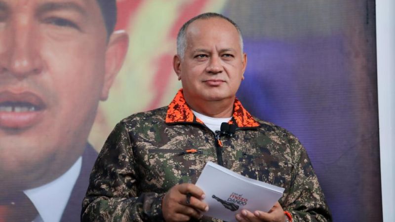ConElMazoDando's tweet photo. Cabello: "Almagro lleva más de 6 años tratando de tumbar a la Revolución Bolivariana y no ha podido" https://t.co/9mc4BES6Jx #UnidadLuchaBatallaYVictoria #UnidadLuchaBatallaYVictoria https://t.co/fTVz1nfkEO