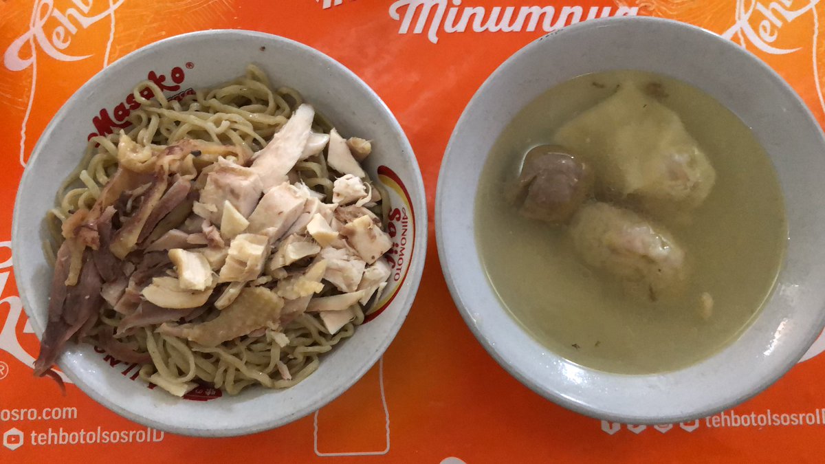 Bakmi Ayam Acang - GrogolMany said that this is one of the best available in the West. Ayamnya gurih empuk juicy, bumbunya meresap. Bakminya flavorful tapi kurang “oily”, bit too dry. Kuah kaldunya kentel banget, which is good. Semangkok 30k-an, yang bikin mahal suikiaw 20k-an.