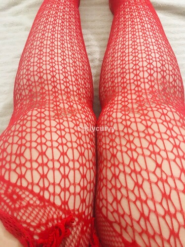 New legs, feet, and more play! Video now posted to my pornhub page. Enjoy ❤️ https://t.co/NQusSC3wsu