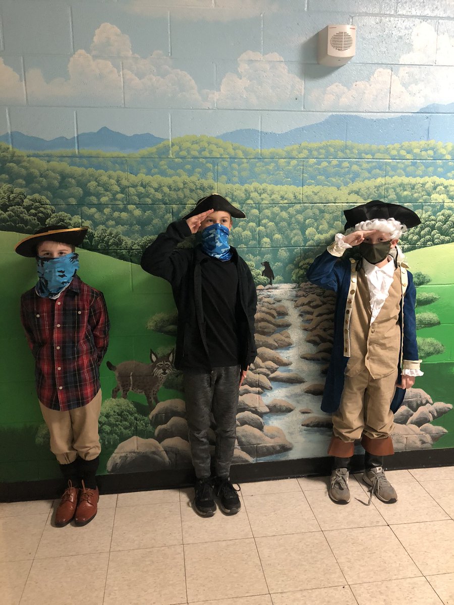 We had colonial fun today in 4th grade! Writing with quill pens, learning how to play like colonial children with marbles and hoop rolling brought joy to the children! <a href="/HESHORNETSROCK/">Hollywood Elementary School</a> <a href="/saludaschools/">SaludaCountySchools</a> #oneSaluda