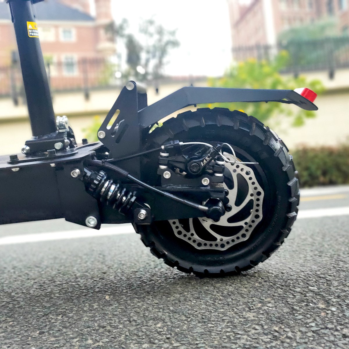 ScooterUltron's tweet photo. Handsome guys and beauties, come and see how this electric scooter looks like. #ElectricVehicle  #electricscooter #electricscooters #escooters #Ultronscooter https://t.co/cG6gncLbHC