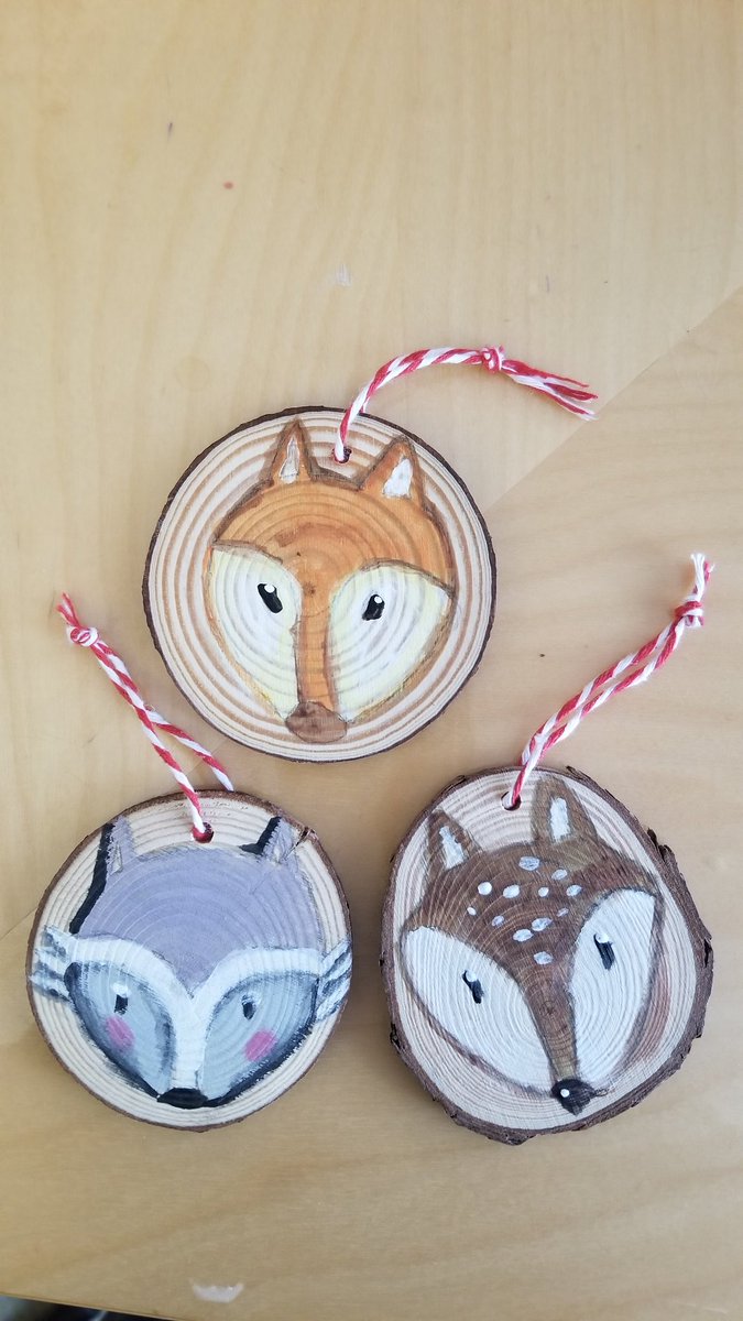 sillbaram's tweet photo. What should we do on a snowy day? How about making some ornaments?
Caroline did. 

#WeGoTogether
@IthsLibrary 
@IslandTreesHS https://t.co/dKBMOPYeqC